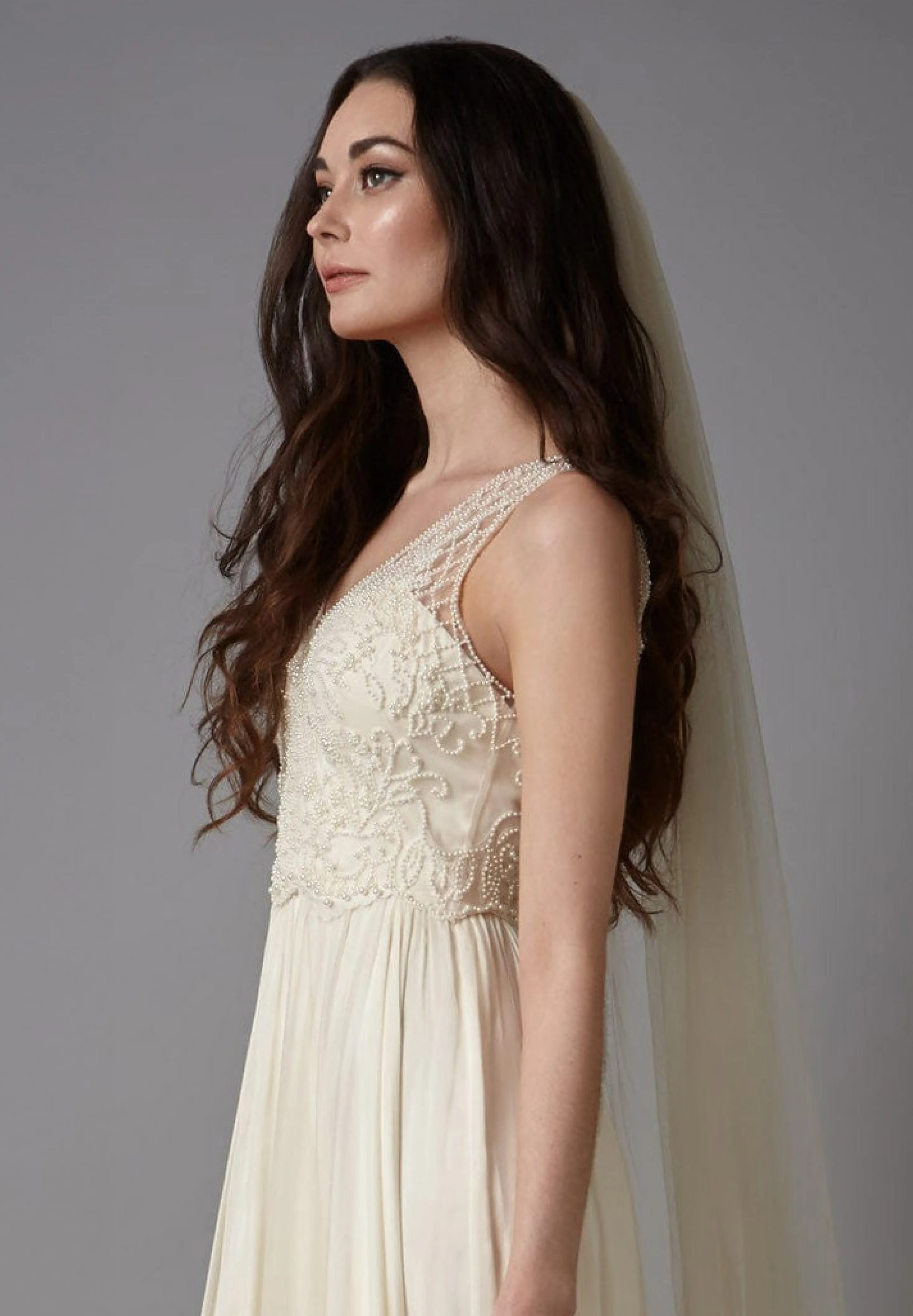 Chelsea Veil Cream