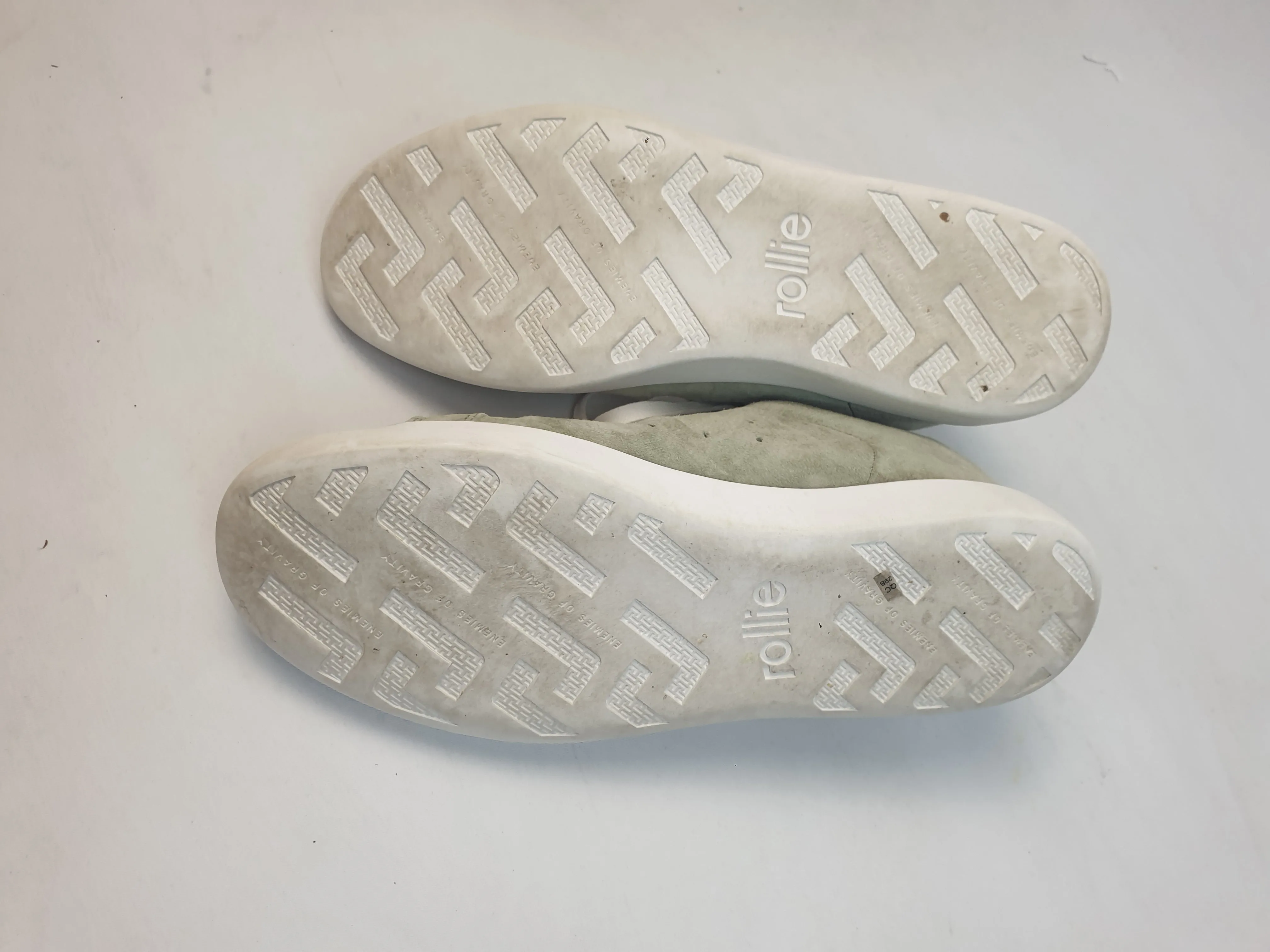 Rollie sneakers in prime green suede size 38 (comes with box)